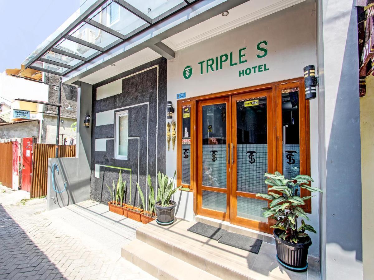Oyo 91686 Triple S Hotel Malioboro Yogyakarta Esterno foto