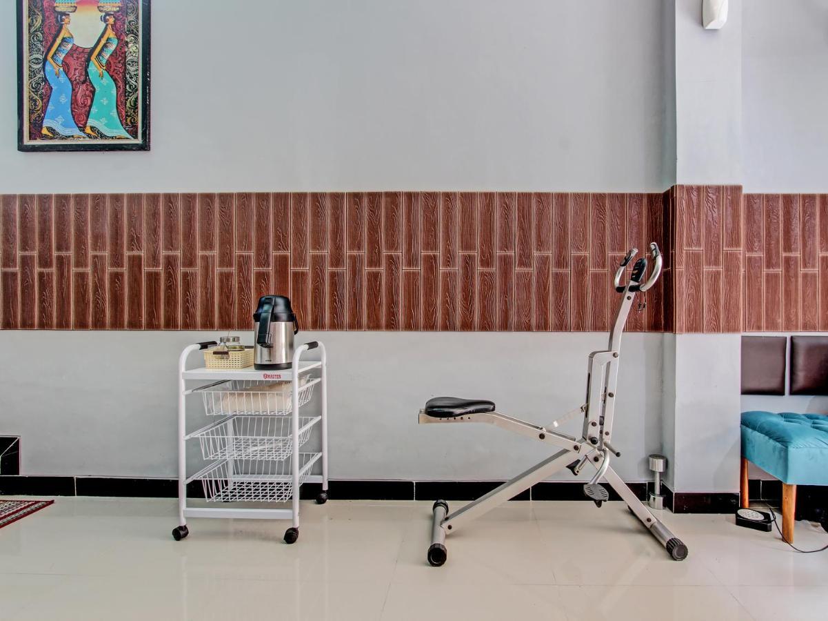 Oyo 91686 Triple S Hotel Malioboro Yogyakarta Esterno foto